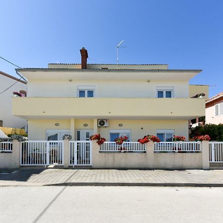 Apartments Kolt - 15M From Sea Kali Exterior photo
