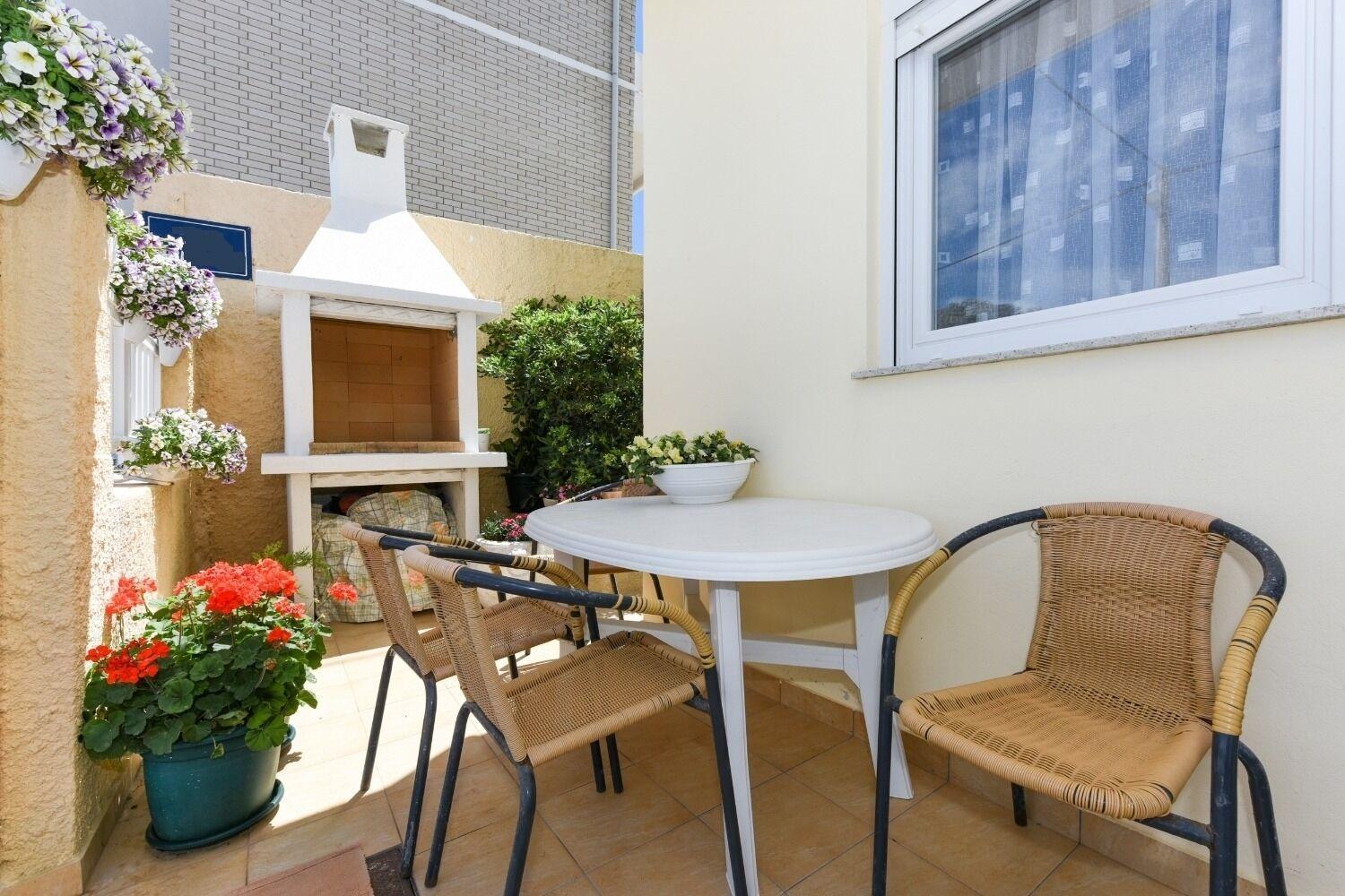 Apartments Kolt - 15M From Sea Kali Exterior photo