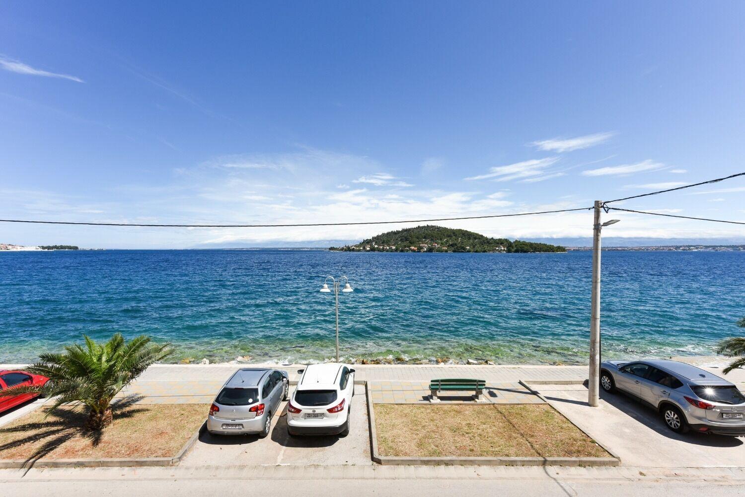 Apartments Kolt - 15M From Sea Kali Exterior photo